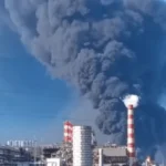 Дрон атакував найбільший приватний НПЗ Росії: пожежа в Тюмені
